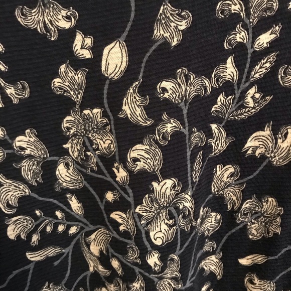 Lucky Brand floral medium top short sleeve - Picture 14 of 14